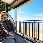 Апартаменты Sea View Smart & Garden Vip