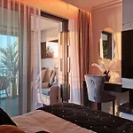 Sea View Smart & Garden Vip Апартаменты *