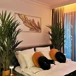Апартаменты Sea View Smart & Garden Vip Мендзыздрое