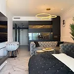 Sea View Smart & Garden Vip *
