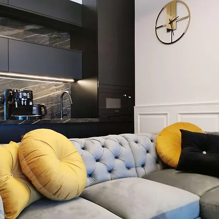 Sea View Smart & Garden Vip ミエンジズドロイェ