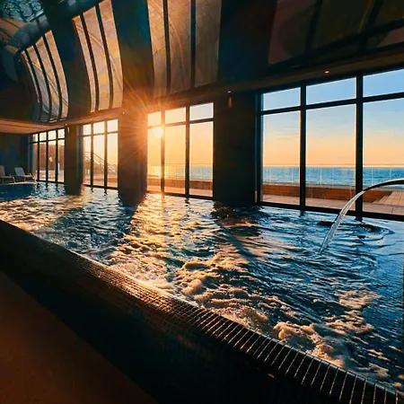 Sea View Smart & Garden Vip * ミエンジズドロイェ